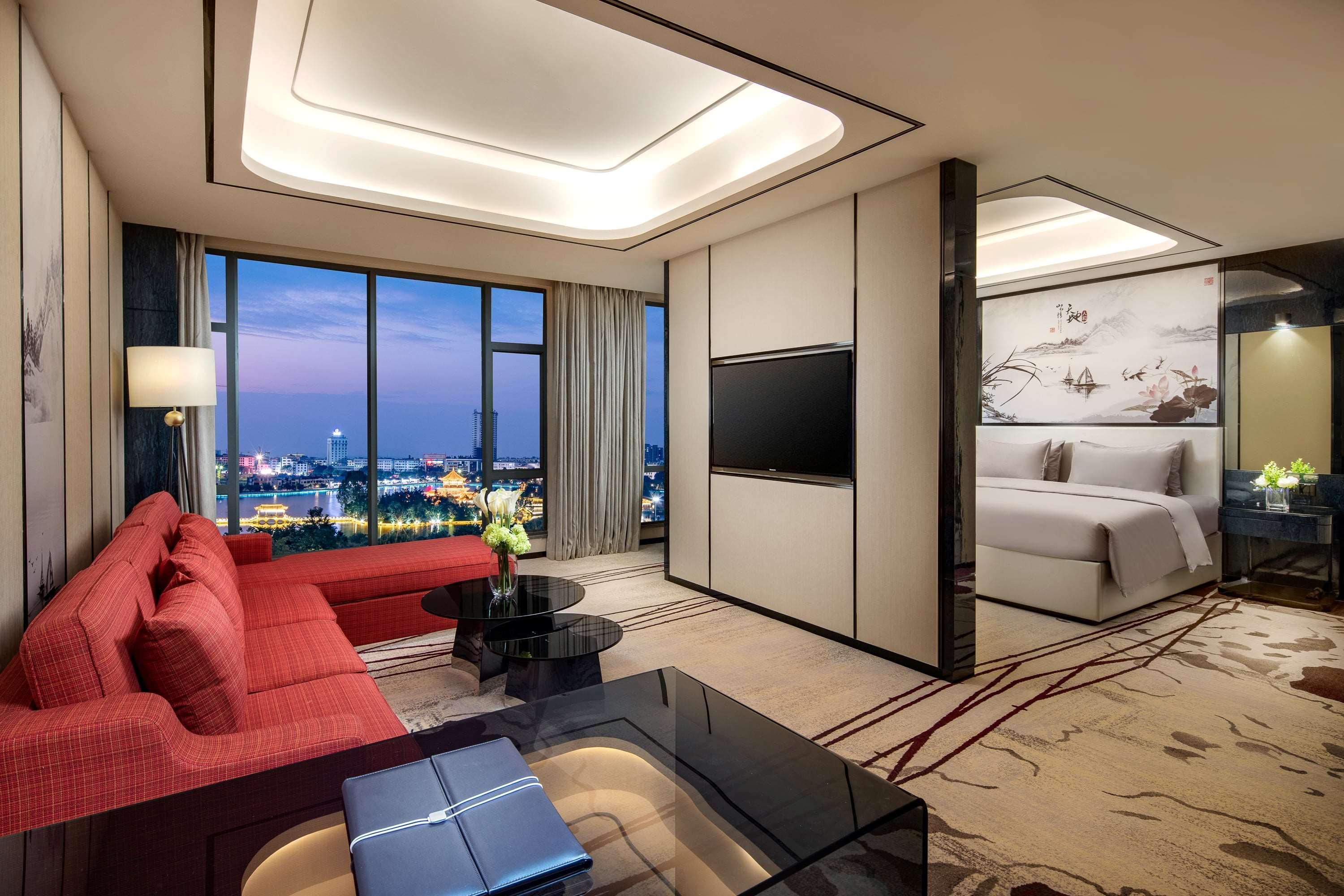 Ramada By Wyndham Mengzi Suites Luaran gambar